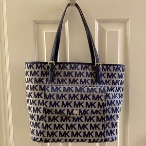 NWOT Michael Kors bag